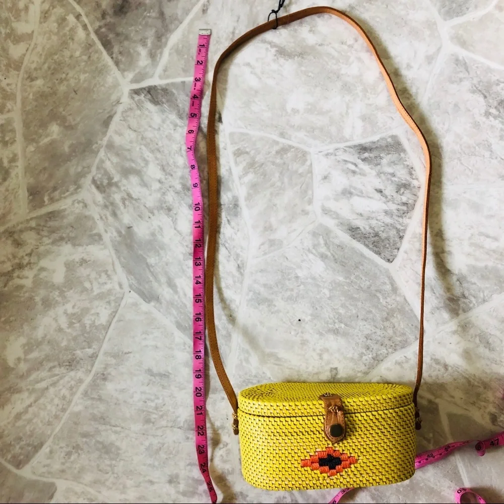 NWT made in Indonesia handcrafted yellow rectangle western wicker woven bag - Picture 8 of 8